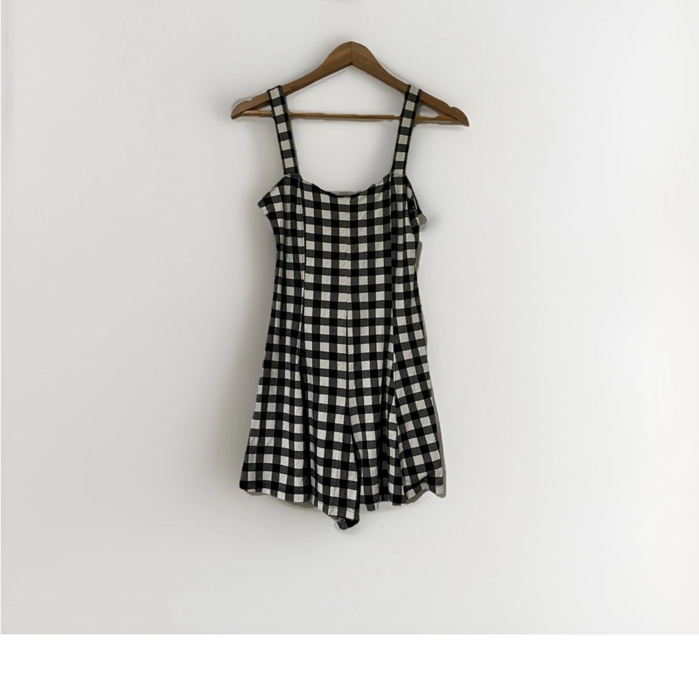 Forever21 Gingham/Checkered Black And White Romper Women’s Size Small